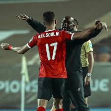 Jugé trop petit, ce dernier est pratiquement abandonné par le club, dont l'équipe première déménage au stade international du caire, beaucoup plus grand (80 000 places) et utilisé par le zamalek sc, grand club rival cairote d'al ahly. Pitso Mosimane Steers Al Ahly To Caf Champions League Final Glory