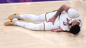 Anthony davis wowed fans in first two preseason games against the warriors and nets, but the lakers' new superstar could be forced to miss time after suffering a thumb injury on saturday in china. Hylr9ohzfnxc2m