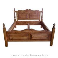 Typisch für diese einrichtungsart sind möbelstücke mit vielen verzierungen die von hand eingearbeitet worden sind. Bett Doppelbett Wolkenbett 160x200 Massiv Landhausstil Vollholz