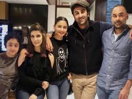 She turns a year older on tuesday, and he is counting down to. Alia Bhatt Chills With Ranbir Kapoor And His Sister Riddhima Kapoor Sahni Filmfare Com