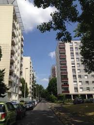 Le site que tu cites est basé sur des réponses de la perception des gens par rapport au crime. Voisinmalin Aulnay Sous Bois