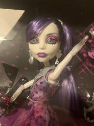 Monster High Original Spectra Vondergeist Dot Dead Gorgeous Doll NIB