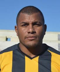 Un partido muy desprolijo pero Peñarol alcanzó la clasificación