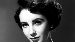 Elizabeth Taylor, ingresada en un hospital