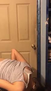 Nipple taser - ThisVid.com