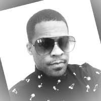 Earl Roberson's Instagram, Twitter & Facebook