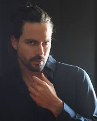 Ian Valencia's Instagram, Twitter & Facebook