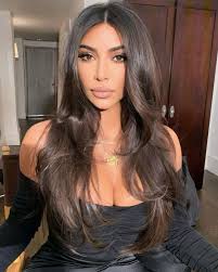Keeping up with kim kardashian's hairstyles. Kim Kardashian Long Hair With Layers Hair Style Kardashian Hair Hair Styles Long Hair Styles
