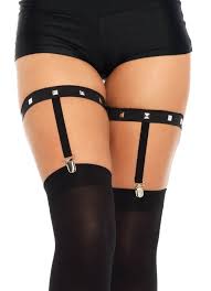 Garters were considered a fashion statement in the victorian era and they were popular till the early 1900s. Studded Black Leg Garters