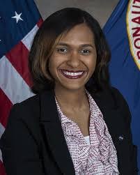 Efrain Troche's Instagram, Twitter & Facebook