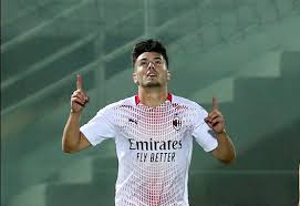 The spanish playmaker could extend his stay with the rossoneri but under certain conditions. Milan Primo Gol Di Brahim Diaz Lo Spagnolo Non Segnava Da Quasi 1 Anno E Mezzo In Campionato