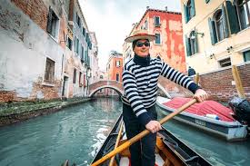 Venetian Gondola Ride (Price, Hours, & Coupons) (July 2024)
