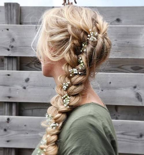 45 Side Hairstyles for Prom to Please Any Taste