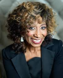 Dena Meeder Portraits for personal branding and headshots