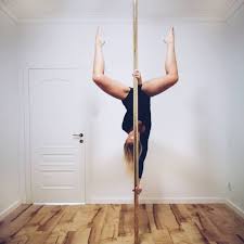 Pole Dance Baile En Barra Entrenamiento De Baile Fotos De Danza