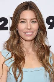 15 Ways to Do Brown Hair With Blonde Highlights, Inspired by Celebrities