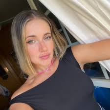 Michelle Alfaro (@michelleealfaro)