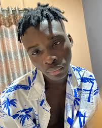 Emmanuel Robert (@heisbadboiice) • Instagram photos and videos