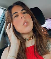 Patricia Perrelli's Instagram, Twitter & Facebook