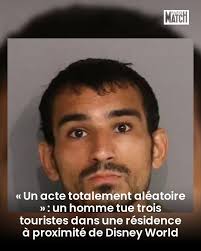 Samedi, trois hommes de 68 et 70 ans ont été retrouvés criblés de balles  dans la cour d'une résidence. Un voisin, Ahmad Jihad Bojeh, suspectés des  meurtres, a été arrêté.