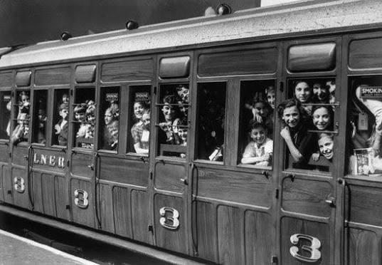 World War II evacuations - Kids | Britannica Kids | Homework Help