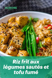 Riz Frit Aux Legumes Sautes Et Tofu Fume En 2020 Recettes De Cuisine Recette Plat Vegetarien Recette Tofu