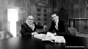 August 1986 in wien) ist österreichischer politiker (övp) und bundeskanzler der republik österreich. Sebastian Kurz On Twitter Gustav Peichl Ist Heute Im Alter Von 91 Jahren Von Uns Gegangen Er Pragte Als Architekt Mit Vielen Wichtigen Gebauden Die Osterreichische Baukultur Und Als Karikaturist Die Politische