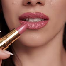 Así es el Lipstick que creó Rosy McMichael, para MAC - High on Fashion