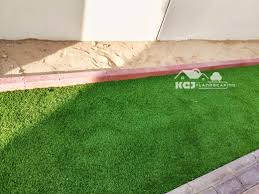 Synlawn artificial grass is the industry leader in synthetic turf for landscapes playgrounds pet areas roof deck patios and professional golf grass. Mira Dubai Villa Supply Installation Of Artificial Turf