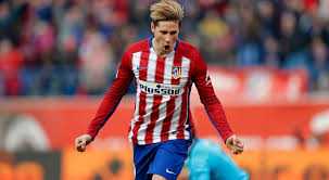 Sağlık ekiplerinin müdahalesi sonrası bilinci açılan torres, deportivolu taraftarların alkışları arasında sedyeyle oyun alanı dışına alındı. Fernando Torres Re Signs At Atletico Madrid For 1 More Year Sportsnet Ca