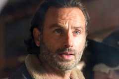 All 6 Captain Marvel Suits In The MCU, Ranked