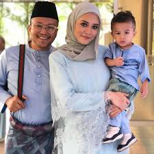 Striving characteristics of being firm, willing to face risks and accept challenges. Foto Majlis Persandingan Gilang Gemilang Anak Lelaki Iron Lady Malaysia Kisah Dunia