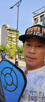 Beginner friendly pickleball open play near Eastwood?