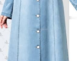 Acik Renk Taslanmis Kot Pardesu Armine Setrms Kayra Aker Alvina Basortusu Modasi Musluman Modasi The Dress