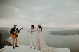You Re Going To Love This Santorini Vow Renewal At Cocoon Suites So Much Junebug Weddings Junebug Weddings Greece Wedding Vows