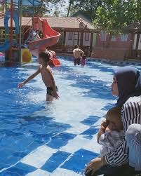 Tlatar boyolali 2021 objek wisata kabupaten jawa tengah umbul tiket masuk pemancingan harga alamat penginapan di jam buka jateng tourist attractions regency central java aquatic bus danuwo tempat hotel outbound mancing menu ikan ekowisata fasilitas foto gambar htm mina indah pemandian 57316 kecamatan kolam renang karunia knalpot lokasi ow. Tiket Masuk Danuwo Waterpark 2021 Wahana Aktifitas