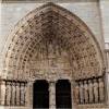 Vorbind despre vitralii, trebuie să amintim de cele trei roze ale catedralei, care reprezintă una din marile opere. Https Encrypted Tbn0 Gstatic Com Images Q Tbn And9gcrn25asfcsuwkk3hliph3utmziawvaib8cj6m7uktt Eznpp6l Usqp Cau