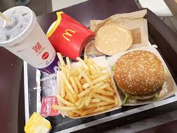 The average mcdonald's salary ranges from approximately $15,080 per year for staff member to $93,557 per year for business consultant. Mcdonald S Villaggio Mose Agrigento Menu Preise Restaurant Bewertungen Tripadvisor