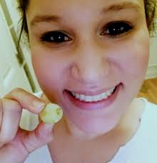 It's boiling over here in Europe and I was struggling to find refreshing  snacks that would satisfy me. After some research and heavy recipe testing  (lol) I have found my 3 favourites! <