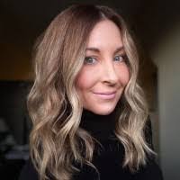 Veronica Pickard's Instagram, Twitter & Facebook