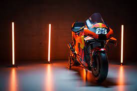 Ktm have announced they will rely on the skills of brad binder and miguel oliveira to represent red bull ktm factory racing in 2021. Red Bull Ktm Factory Racing Fahrer Brad Binder Und Ihre Hoffnungen Fur 2021 Motorradreporter