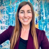 Deanna Molinaro's Instagram, Twitter & Facebook