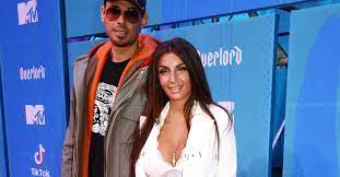 Elettra miura lamborghini (bolonia, 17 de mayo de 1994) es una figura de la televisión, cantante, modelo, presentadora y jinete italiana, conocida por su participación en super shore. Afrojack Is Officially Engaged To Elettra Lamborghini