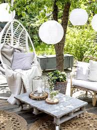 Weitere ideen zu gartenweg garten und garten ideen. Sitzecke Im Garten Gestalten 25 Wunderschone Ideen Westwing