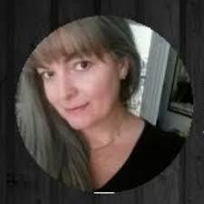 Brenda Niles's Instagram, Twitter & Facebook