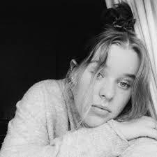 Isabel Pratt's Instagram, Twitter & Facebook