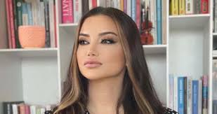 Müge anlı ve esra erol tarzı bir yapım. Esra Ezmeci Kimdir Fulya Ile Umudun Olsun Avukati