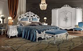 Double Bed Classic With Upholstered Headboard Solid Wood Villa Venezia Modenese Gastone Luxury Furniture Luxury Italian Furniture Classic Furniture
