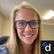 Julia Plemmons's Instagram, Twitter & Facebook