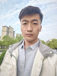 Hello, My neighbor friend in Shunde, Foshan is looking for a university  classmate friend who is from Taishan/Hoisan. I told her about this FB group  since my parents are from Hoisan